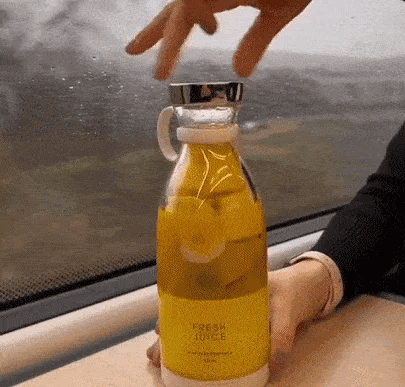 VitaPulse Mini Blender